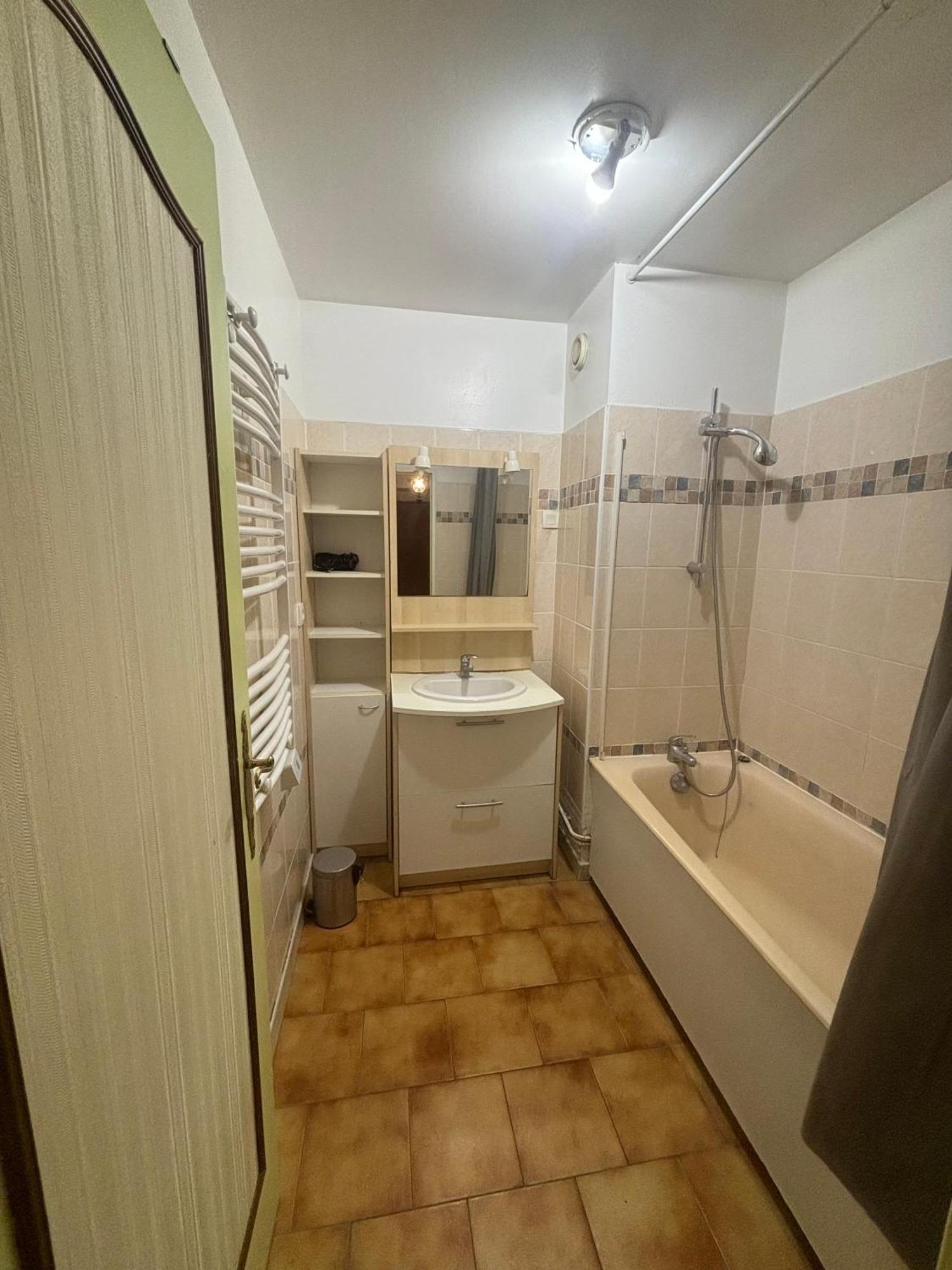 F2 Avec Terrasse, Parking Gratuit Apartment Guyancourt Ngoại thất bức ảnh
