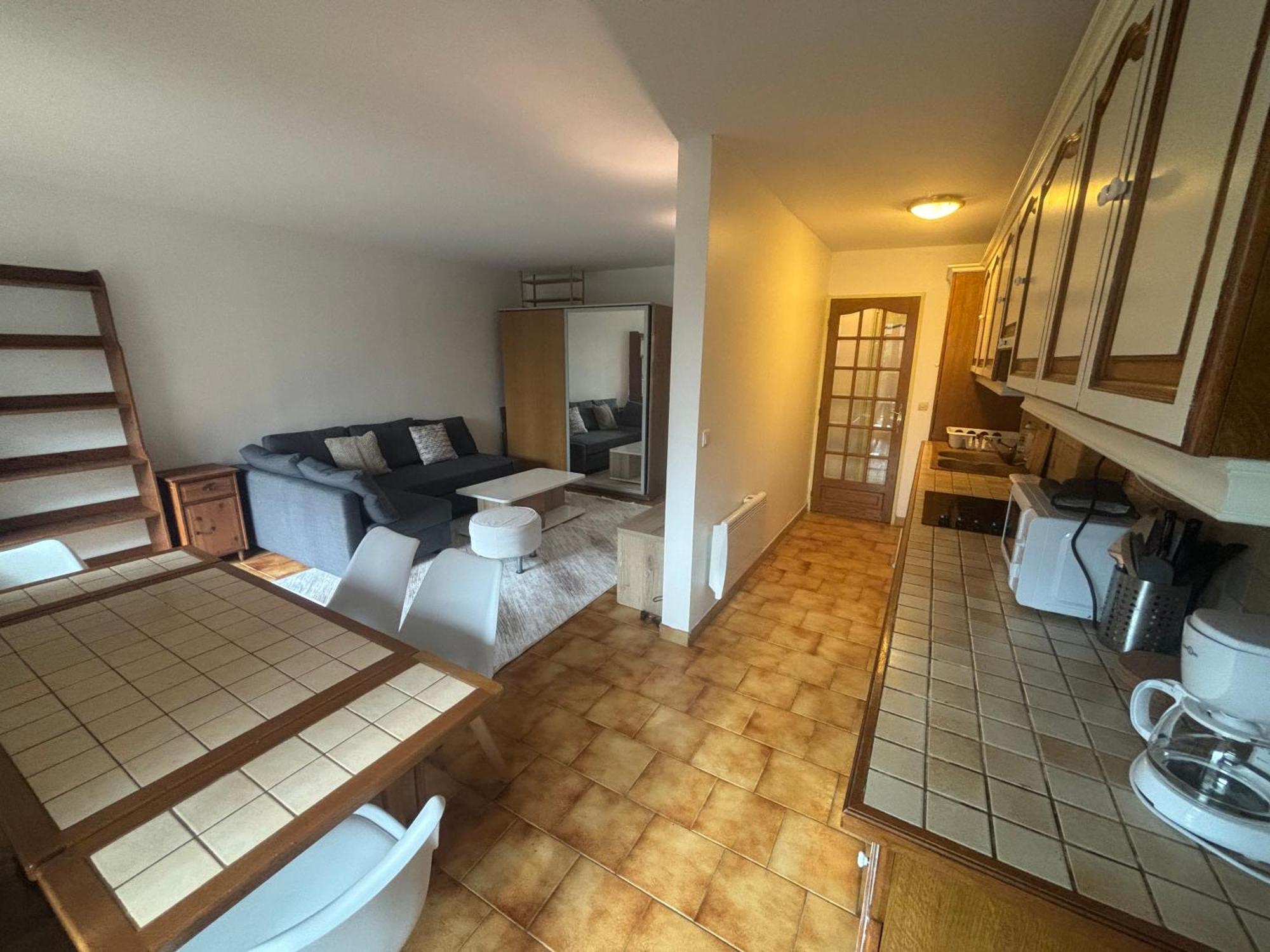 F2 Avec Terrasse, Parking Gratuit Apartment Guyancourt Ngoại thất bức ảnh